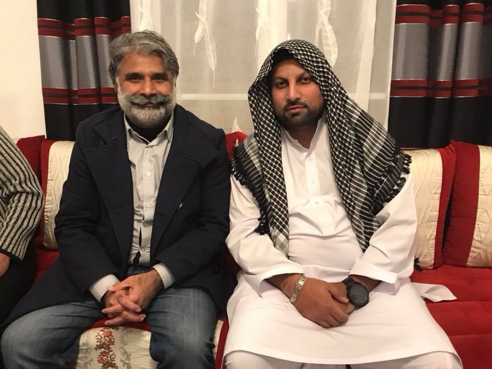 Umair Baig, with Qari Farooq Ahmed Farooqi, AFTER,, perform, Umrah