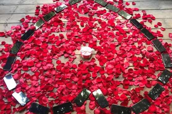 The gift of 25 iPhone, Chinese girl yes for marriage