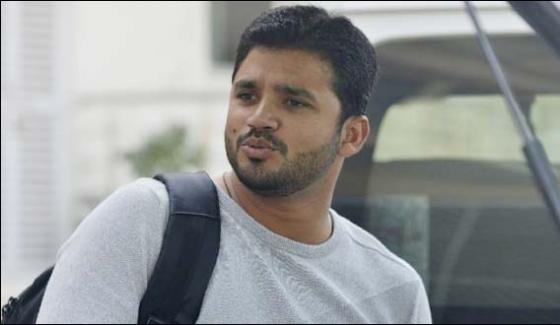 Azhar Ali could not get rid of the knee problem