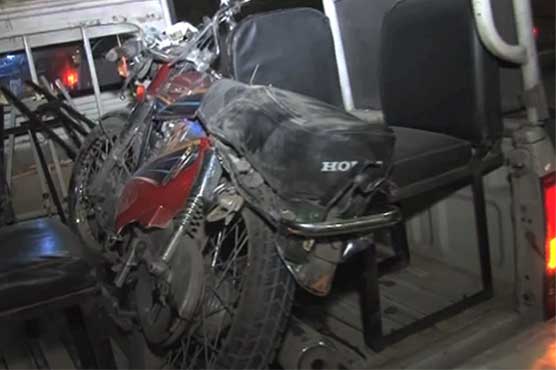 Lahore: protocol car collision, child dies including motorbike riding