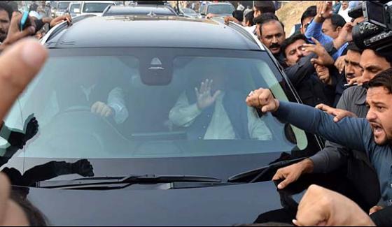 Nawaz Sharif, Maryam Nawaz, Captain (r) Safdar presented in accountability court