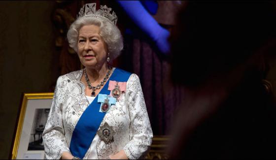 The opposition party demands to show the assets of the British Queen