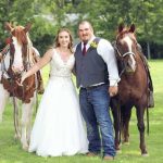 Naughty horse defective the image of the bride