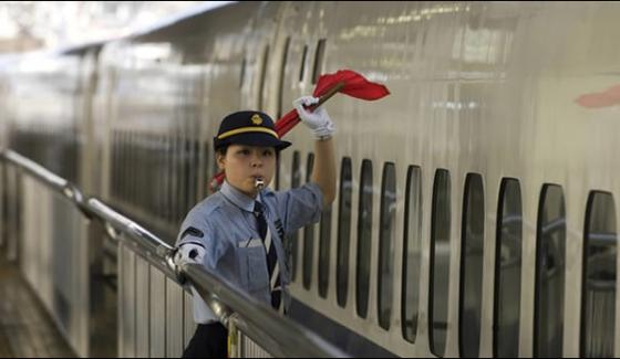 Japan, Sorry of administration from passengers on the train leave 20 seconds ago