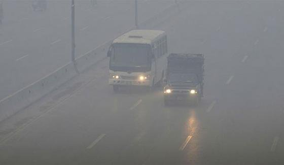 Punjab: Motorway closed from several places due to fog,, forecast of rain