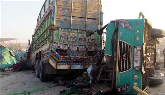 Khairpur: The coal-full truck turned off on van, 5 passengers were killed