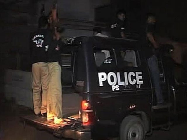 Children killed from firing of drunk police officers in Karachi