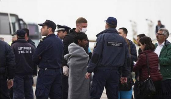 Istanbol, more, than, 50, Pakistani, discovered, bared, chains