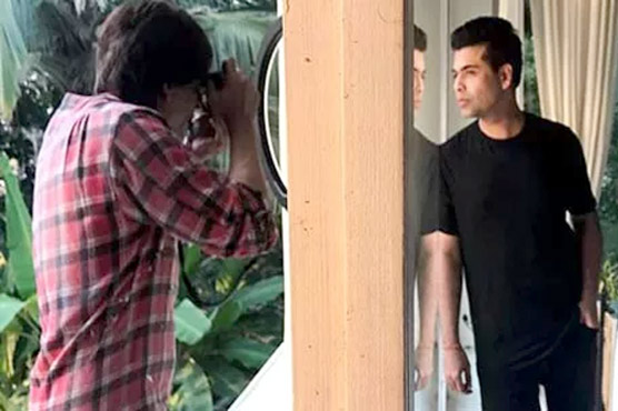 Bollywood King Shah Rukh Khan became a photographer on his birthday