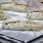Prepare the first double bread of the world made from snake