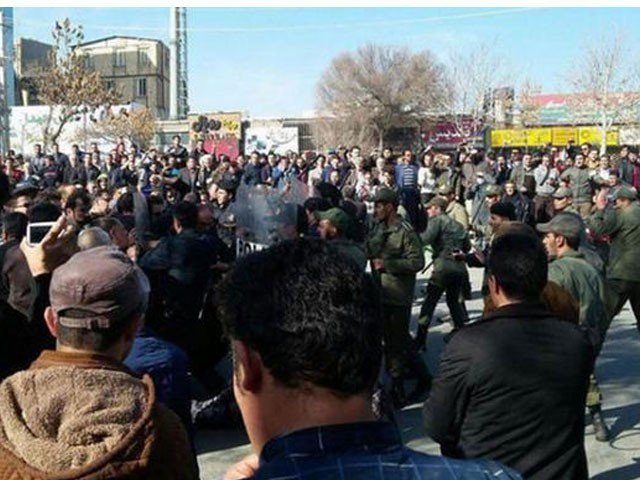 Iran, thousands, of, people, protesting, against, inflation, in,, country