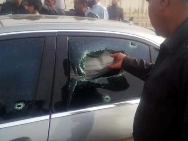 Vip protocol to the killer rich childrens in police station in Karachi, got a AC room