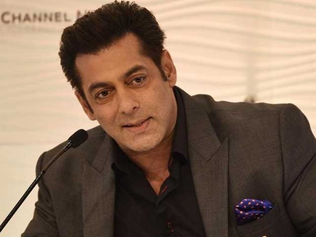 Salman Khan, is, saying ,my father, is Muslim, and, my mother ,is ,Hindu, 