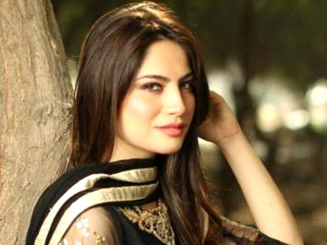 Neelam, Munir were ,saying, Ahsan , Khan, is Ideal Actor,
