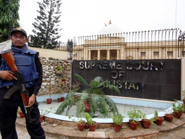 Chief Justice angry at illegal allotment of government land in Karachi