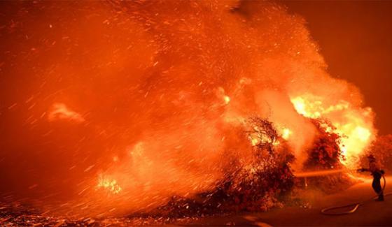 Two million American homeless from California's forest Fire