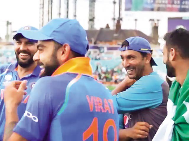 Video of mutual gossip in Pak India players declared as 2017 best moment
