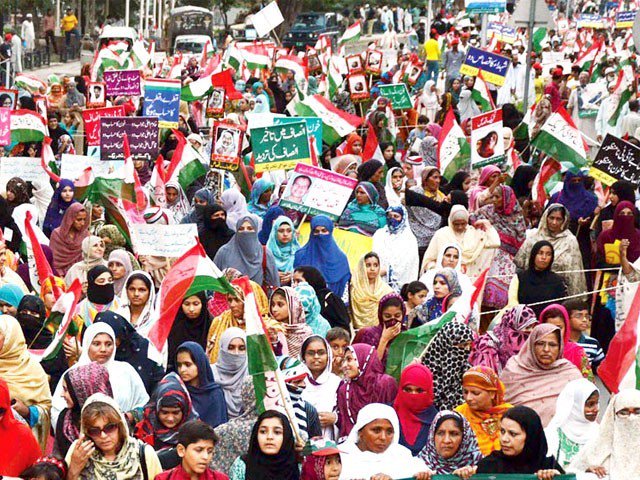 The awami tehreek will protest to remove the federal and Punjab government