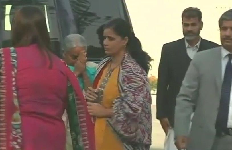 KUBHUSHAN JADAV'S, MOTHE, AND, WIFE, AT, FOREIGN, OFFICE, TO, MEET, HIM
