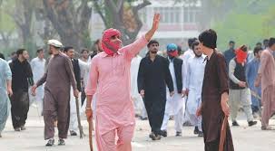 What color will bring student outfits collision in Punjab University?
