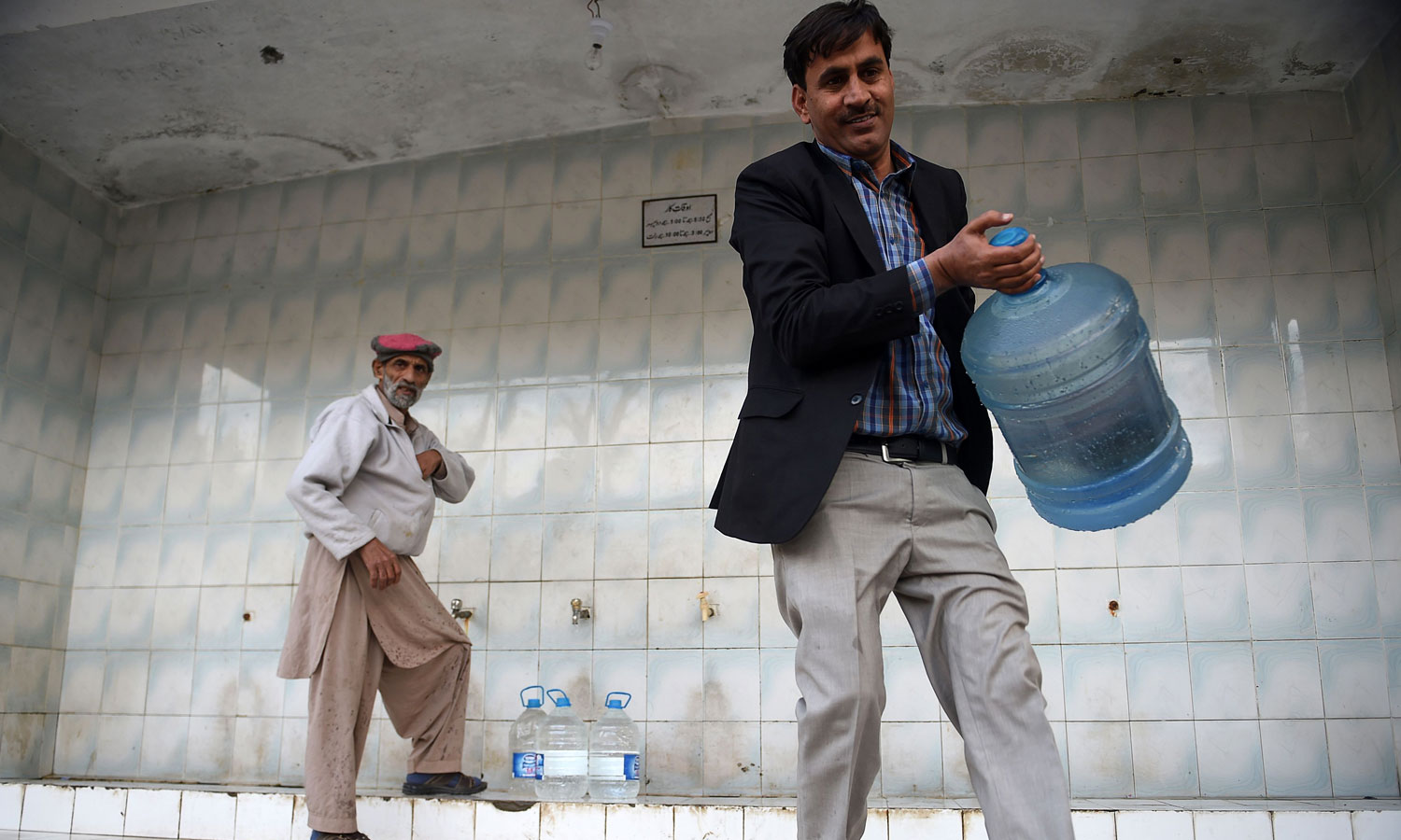 Pakistan, More, than, two third, children, are, fixed, to, drink, polluted,, water