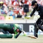 Shoaib Malik got the ball on the head during batting