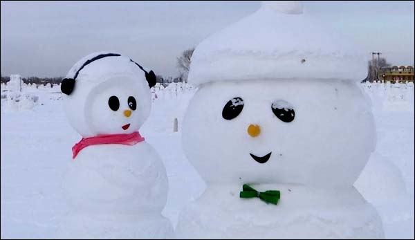 Thousands of snowman people arrived in the Harbin Ice Festival