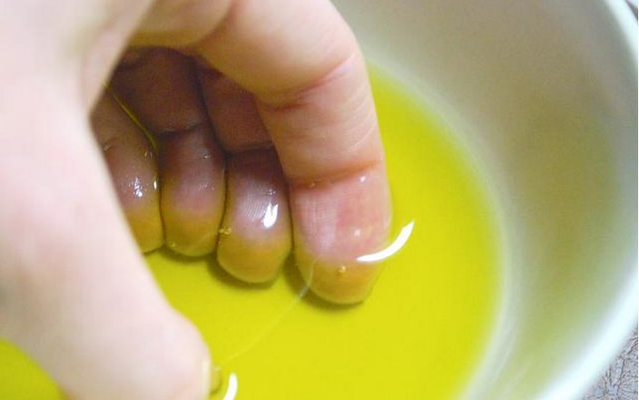 Inflict mustard oil on the nails get rid of 6 acne diseases