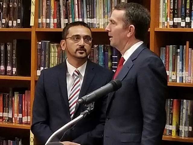 Pakistani-born Muslim minister oath oath on Holy Quran in USA