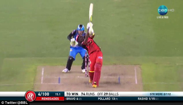 Melbourne: Australia's two fielders brilliant catch; won the match by 26 runs