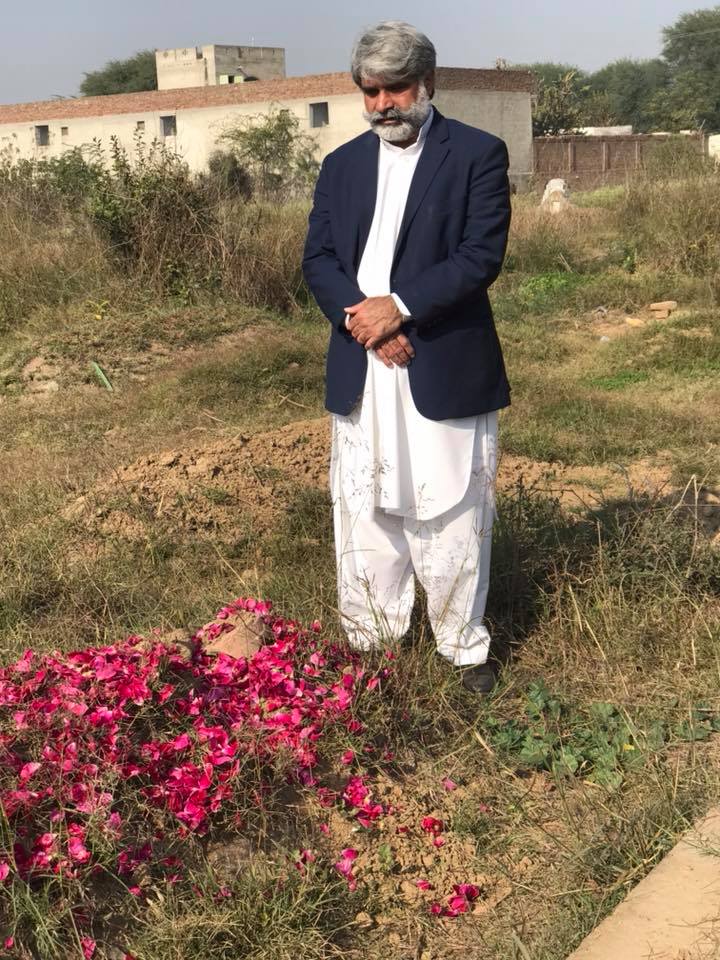 GLORIOUS, VISIT, OF, PAKISTAN, BY, QARI FAROOQ AHMED, ALHAMDOLILLAH, I, HAVE, SPENT, MY GRREAT, TIME, WITH, FAMILY, AND, FRIENDS, AND, RETURNING, BACK, TO, PARIS, FOR, COMING, BACK