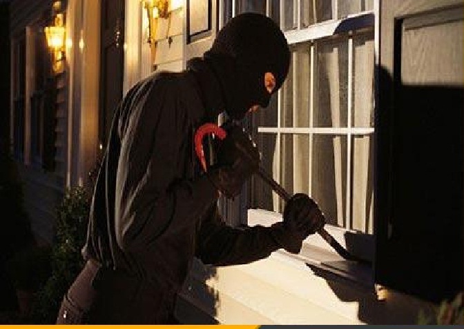 Robbery occurrence in chemical factory office on Jhang Road