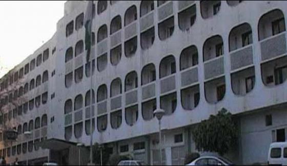 Living nations compete with challenges, Foreign Affairs