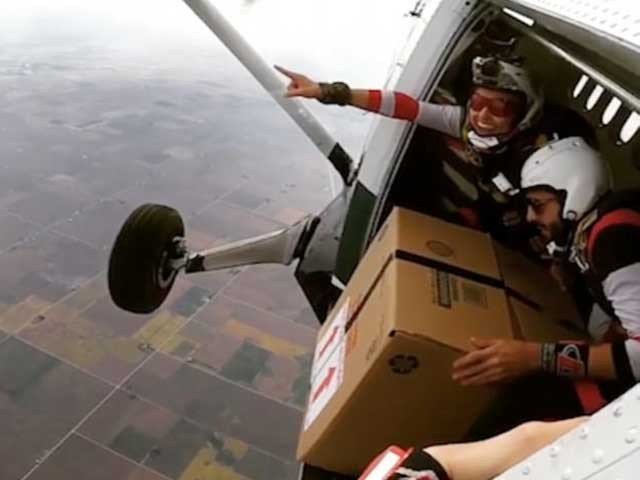 Thousands of feet were throw from the plane to lady close in box