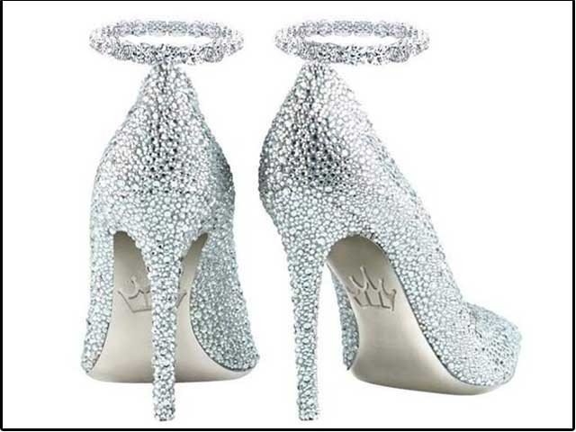 Sandals made from Gold, platinum and diamond, cost Rs 3 crores 30 lakhs rupees