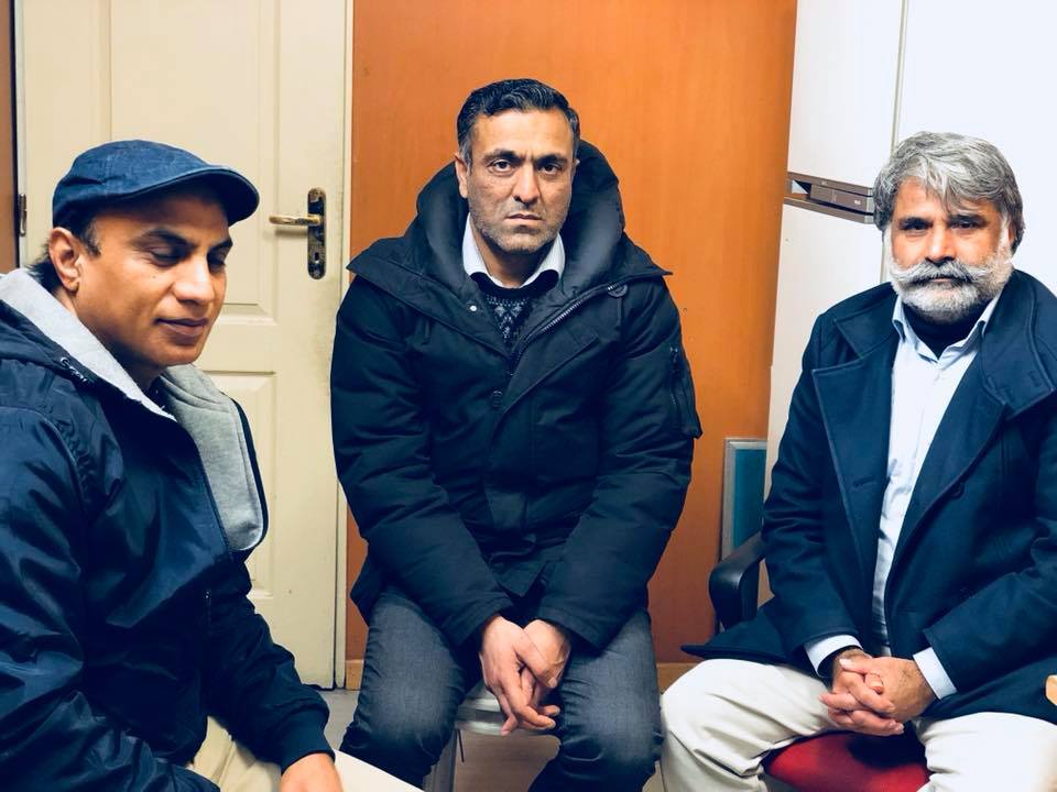 QARI FAROOQ AHMED, MANAGING, EDITOR, YESURDU, NEWS, MEET, CONVENER, PAKISTAN, JOURNALIST, FORUM, FRANCE, YOUNAS KHAN, AT, HIS, RESIDENCE, AND, CONGRATULATE, HIM, ON, BEING, CONVENER, 