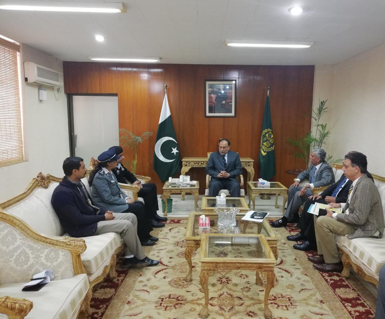 FIA Immigration Wing officials headed by DG FIA Bashir Memon meets wit interior minister Prof. Ahsan Iqbal