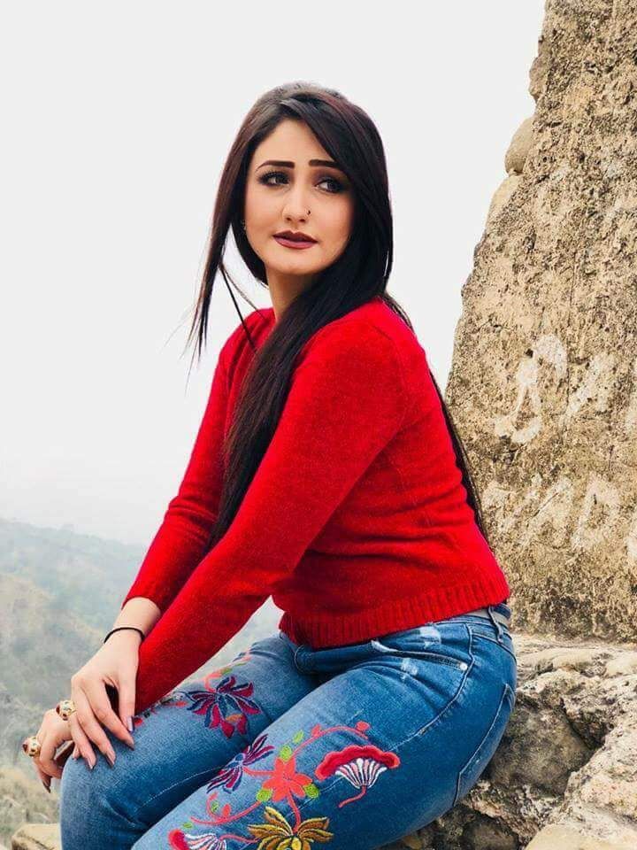 STAGE, ACTRESS, AND, CD, DRAMA, ARTIST, SUNBAL, KILLED, IN, AN, ATTACK