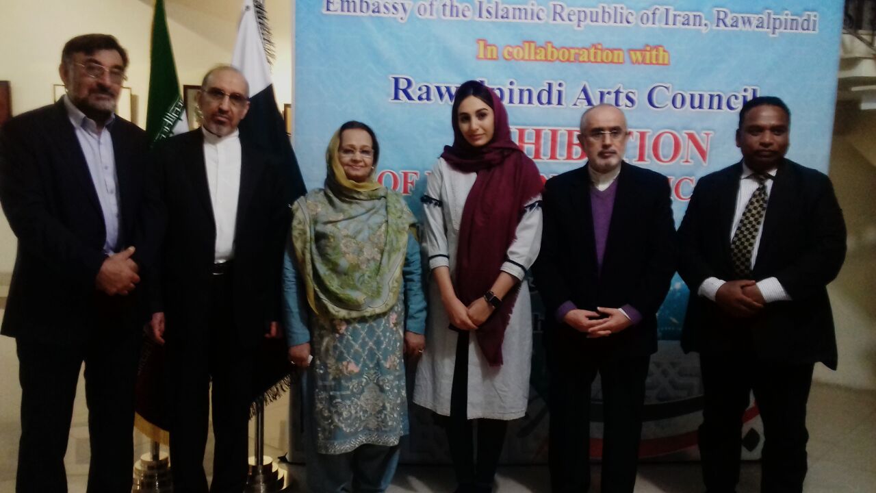 [22:25, 2/8/2018] Asghar Ali Mbrk Ad: فوٹو کپشن ، انقلاب اسلامی ایران کی 39سالگرہ کے موقع پر کلچرل قونصلر ایران شہاب الدین دارائ کے ساتھ ممبر قومی اسمبلی طاہرہ اورنگ زیب، ڈائریکٹر جنرل خانہ فرہنگ ایران علی آقائے نوری،ایرانی آرٹسٹ خانم آتنا اسفندیار اور  پریذیڈنٹ ڈپلومٹک کا رسپا نڈ نٹس فورم پاکستان اصغر علی مبارک کا گروپ فوٹو