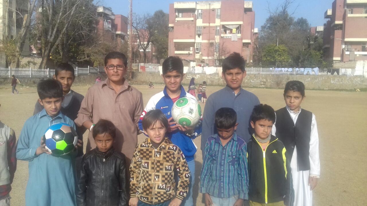 Best, Street, Children, Football, team, in, Rawalpindi, trainer, dainal Iqbal Satti, talked, on, Fifa, World, cup, trophy, came, to, Pakistan, Today
