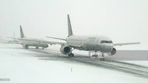 Russia, runway also covered with snow after snowfall