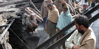 E-ELEVEN, ISLAMABAD, STONE, FALLEN, FROM, UNDER, CONSTRUCTION, PLAZA, WHICH, KILLED, A, WOMEN