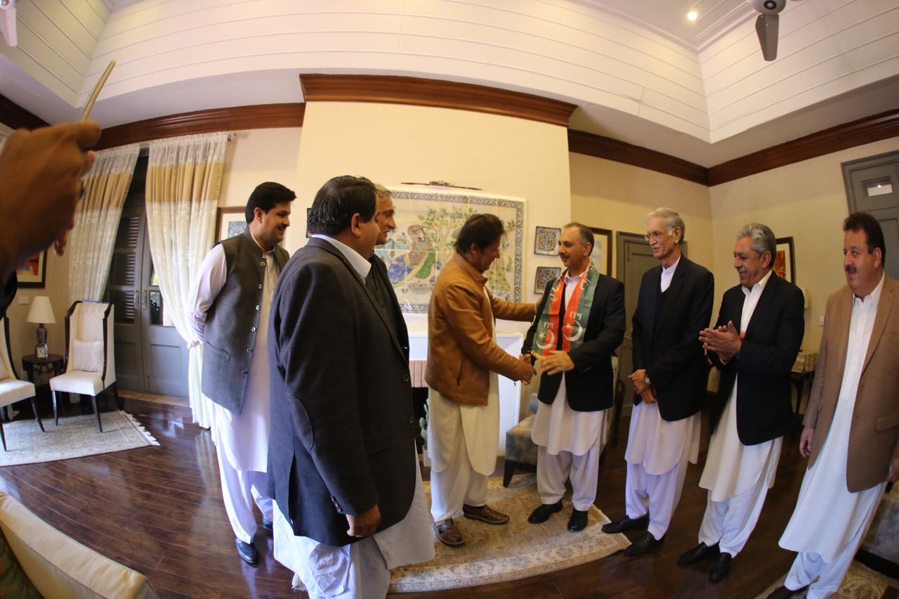 UMAR AYUB, KHAN, JOINED, PTI, TODAY, RENOWNED, GRAND, SON, OF , PRESIDENT, AYUB KHAN, MEET, IMRAN KHAN, TODAY 