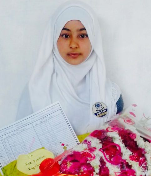 ZOYA IMAN ALI, DAUGHTER, OF, MISAR HAYAT MANGA'S, DAUGHTER, SCORED, FIRST, POSITION, IN, SEVENTH, CLASS, EXAM, BY, GETTING, 920, MARKS, FROM, 925, MARKS