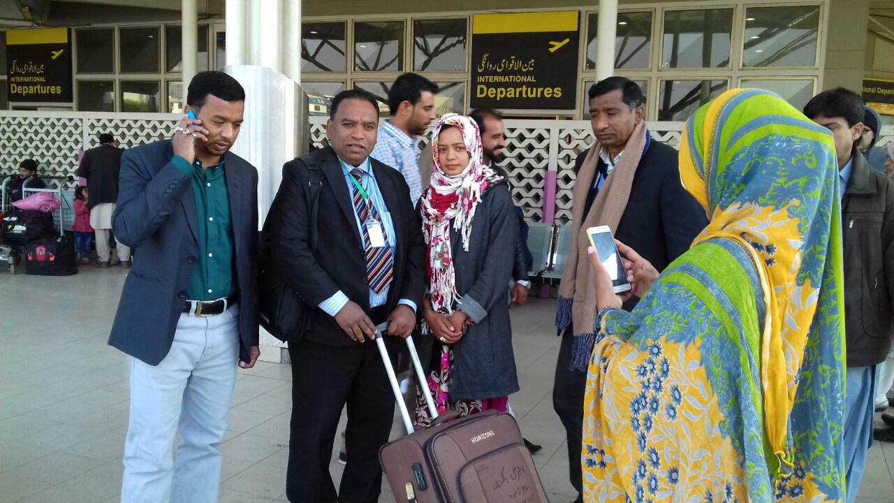 REKNOWNED, SOCIAL, PERSONALITY, ATHAR ALI, WENT,FOR, UMRAH, ITS, JUST, LIKE, HAJJ, MANADATORY, FOR, EVERY, PERSON, WHO, HAVE, ARRANGEMENTS, FOR, THIS