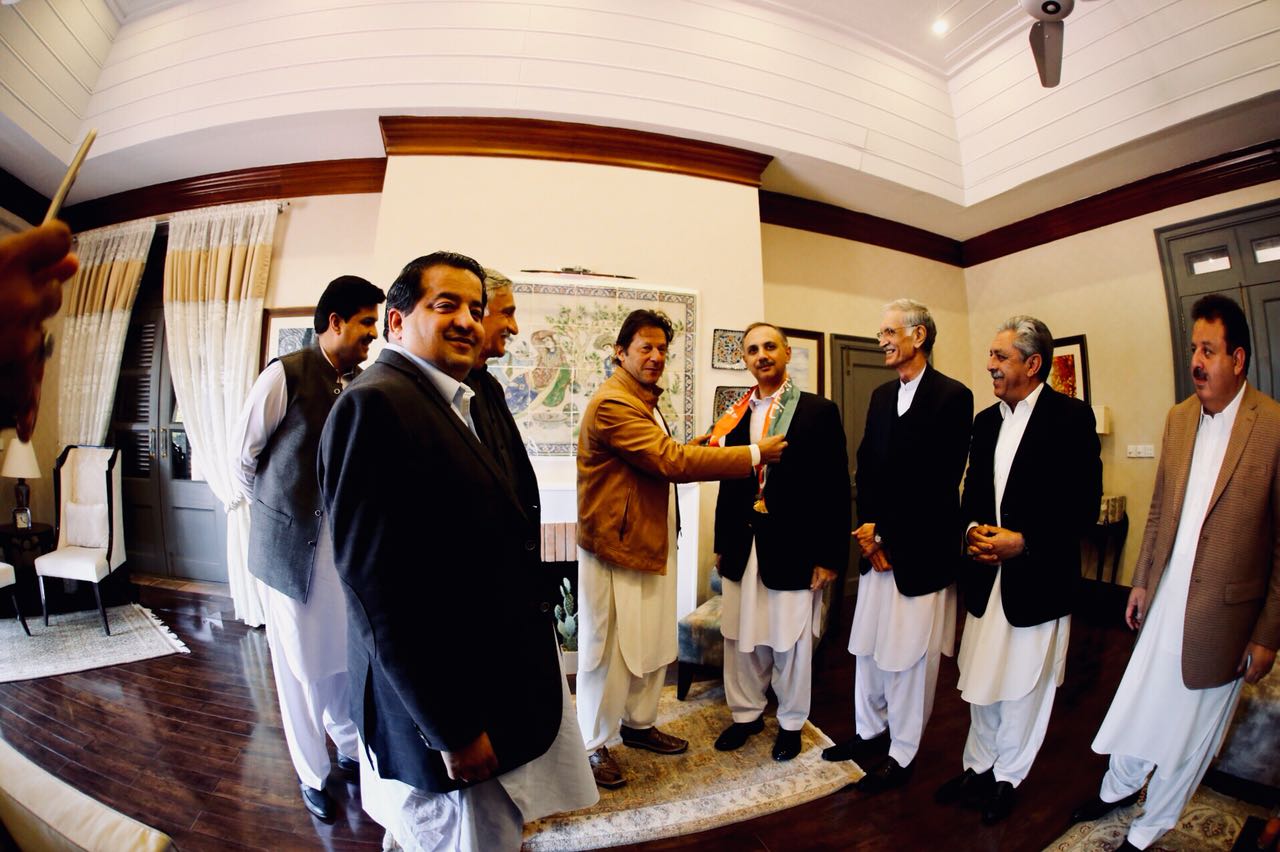 UMAR AYUB, KHAN, JOINED, PTI, TODAY, RENOWNED, GRAND, SON, OF , PRESIDENT, AYUB KHAN, MEET, IMRAN KHAN, TODAY 