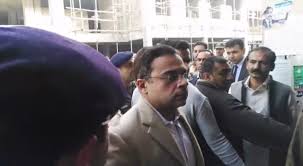 LAHORE, HIGH COURT, PROTEST, AGAINST, ARREST, OF, AHAD CHEEMA,  AND,  LOCK DOWN, OF, BUREAUCRACY, CASES, HEARING, APPLICATION, MARKED, TO, CHIEF, SECRETARY, PUNJAB