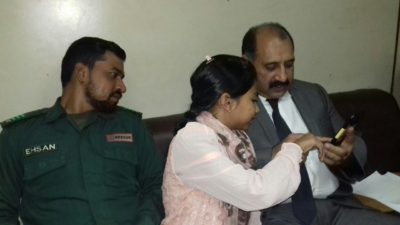 RE-KNOWN, PERSON, AND, SOCIAL, WORKER, DR. ATHAR, ALI, RETURNED, AFTER, PERFORMING, UMRAH, ON, AIRPORT, FRIENDS, AND, FATHER, DR. MUBARAK, ALI, RECEIVED, HIM