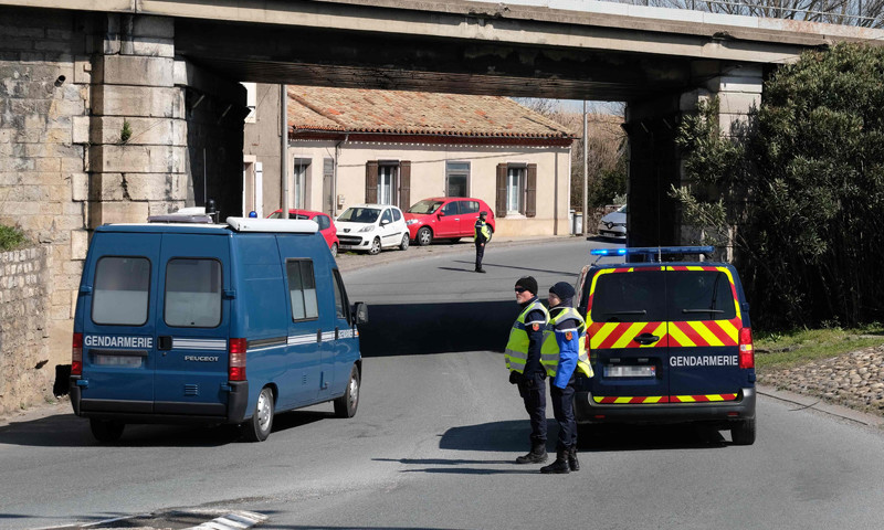 FRANCE, ARMED, PERSON, KILLED, FOUR, PEOPLE, IN, A, ROAD, FIRING, INCIDENT