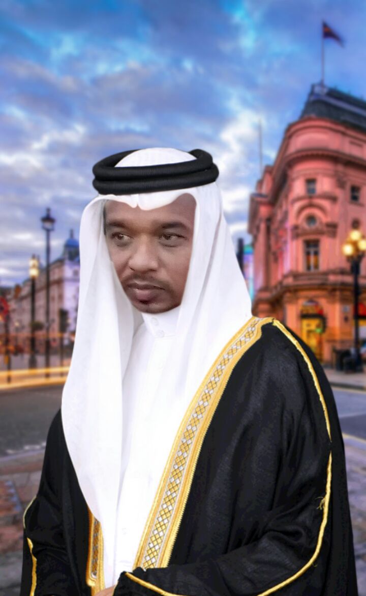 RE-KNOWN, PERSON, AND, SOCIAL, WORKER, DR. ATHAR, ALI, RETURNED, AFTER, PERFORMING, UMRAH, ON, AIRPORT, FRIENDS, AND, FATHER, DR. MUBARAK, ALI, RECEIVED, HIM